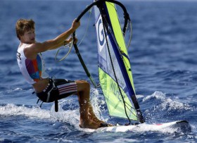 Pumpen bis zum Umfallen. Die Surfer sind die fittesten Athleten bei den Olympischen Segelspielen. © Wilhelm