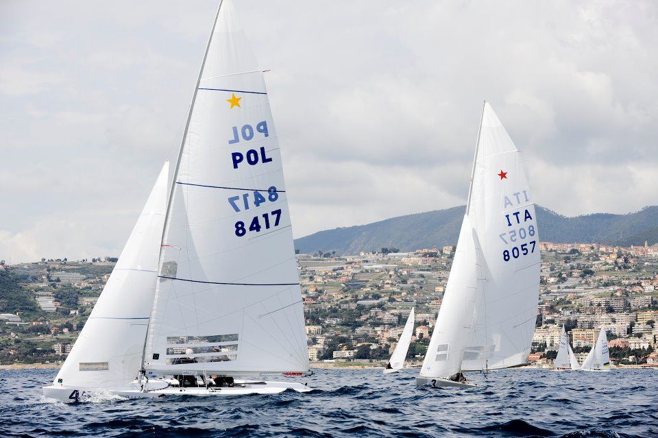 Der ex Finn-Olympiasieger und ex Star-Weltmeister Mateusz Kusznierewicz mit goldenem Stern holte mit Dominik Zycki Gold bei der EM. © YC San Remo