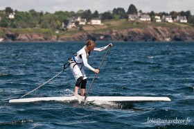 Wardley eine hocklassige StandUp-Paddlerin und wollte im Auslegerkanu über den Atlantik. © L. Anavelvor
