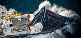 Abu Dhabi ist der langsamste Neubau der Volvo Flotte. Trotzdem bekommt Designer Bruce Farr den Auftrag für das neue Volvo One Design. © PAUL TODD/Volvo Ocean Race