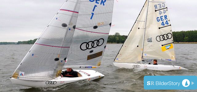 ...Heiko Kröger knapp vor Lasse Klötzig bei der Paralympics Qualifikation am Müggelsee. © Marina Könitzer