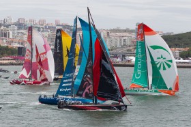 Telefonica luvt Puma und verlässt seinen richtigen Kurs zur nächsten Marke (proper course, Regel 17). © IAN ROMAN/Volvo Ocean Race