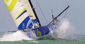 François Gabart beim Barcelona World Race noch mit Michel Desjoyeaux unterwegs, segelt mit "Macif" diesmal alleine. © Jesus Renedo