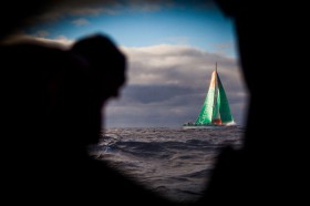 Gan nah dran an Groupama. Puma lauert auf eine Überholmöglichkeit. © Amory Ross/PUMA Ocean Racing/Volvo Ocean Race
