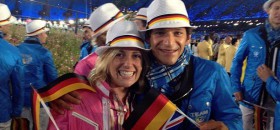Beste Stimmung bei den Surfern. Moana Delle und Toni Wilhelm können eine weitere Olympiakampagne starten. © STG