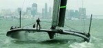 America’s Cup Video: Oracles „17“ in Aktion; erster Schaden