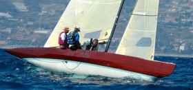 Mahagonimöbel mit gefalzter Bordwand 2007 vor San Remo © Linda Rijkuiter