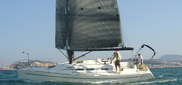 Flügelsegel auf Elan © omer sails