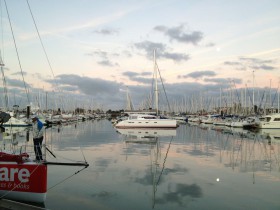 "Mare" vor dem Auslaufen zum ersten Trainingstag im La Rochelle Vieux Port Mega Hafen. © SegelReporter "Mare" vor dem Auslaufen zum ersten Trainingstag im La Rochelle Vieux Port Mega Hafen. © SegelReporter