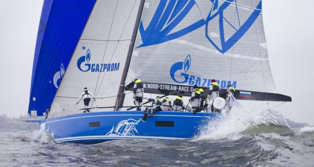 Das Team des Gastgebers siegt auf der ersten Etappe des Nord Stream Races. © onEdition
