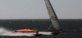 Vestas Sailrocket schafft den Weltrekord und ist jetzt das schnellstes Fahrzeug unter Segeln. © Sailrocket