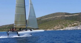 Luna Rossa hatte schon im August in Italien gezeigt, wie man mit dem SL33 Kat foilen kann. © Italian Moth Class Luna Rossa hatte schon im August in Italien gezeigt, wie man mit dem SL33 Kat foilen kann. © Italian Moth Class
