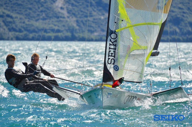 Die 49er Nachwuchscrew Justus Schmidt/Max Böhme testet die Limits des Olympia Skiffs. © Roberto Vuillemieur/Promovideo TV Die 49er Nachwuchscrew Justus Schmidt/Max Böhme