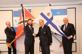 Partnerschaft besiegelt zwischen dem NRV mit Präsident Andreas Christiansen und dem St. Peterburg Yacht Club mit Vladimir Liubomirov