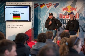 Moment der Wahrheit. Roman Hagara gibt Deutschland als ausgewähltes Youth America's Cup Team bekannt. © Gilles Martin-Raget Deutschland Youth America's Cup Team
