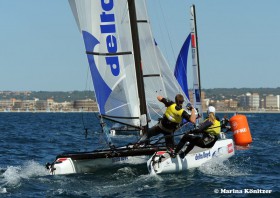 Das führende holländische Nacra 17 mit Match Racerin Mandy Mulder und ex F18 Weltmeister Vorschoter Thijs Visser. © Marina Könitzer Das führende holländische Nacra 17 mit Match Racerin Mandy Mulder und ex F18 Weltmeister Vorschoter Thijs Visser