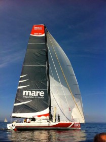 "Physisch extrem anspruchsvoll", sagt Jörg Riechers über seine neue Yacht auch bei wenig Wind. © G. Grange @audialog IMOCA 60 Mare