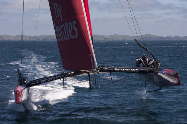 Emirates Team New Zealand beherrschte früh das Foilen und musste sich später dennoch spektakulär geschlagen geben. © Chris Cameron/ETNZ Emirates Team New Zealand