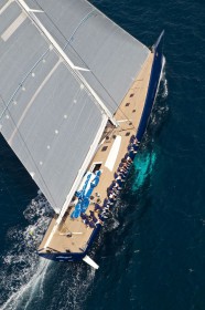 Mit der neuen Wally Cento Klasse verabschiedet sich Wally von den Gadgets und Gimmicks und konzentriert sich mit bewährtem Hubkiel und dem Fokus auf eine gewichtsparende Bauweise auf zentrale seglerische Gesichtspunkte © Jesus Renedo/Wally Wally Magic Carpet