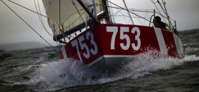 Jörg Riechers und Pierre Brasseur puschen den Mini 6.50 "Mare"