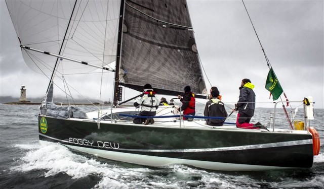 Duell Gegner “Foggy Dew”. Die JPK 10.10 ist vom gleichen Typ, wie das der Sieger. © Rolex / Kurt Arrigo JPK 10.10