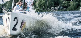 Das Team vom Chiemsee Yacht Club rast ohne viel Match Race Erfahrung auf Rang zwei in Hamburg. © Segel-Bundesliga / Lars Wehrmann Chiemsee Yacht Club