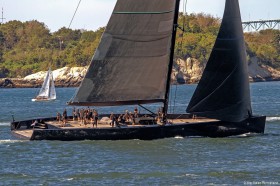 Die 130-füßige Wally „Angels Share“ mit ihrem aufgeräumten und zugleich eleganten Flushdeck © George Bekris Die 130-füßige Wally „Angels Share“ mit ihrem aufgeräumten und zugleich eleganten Flushdeck © George Bekris