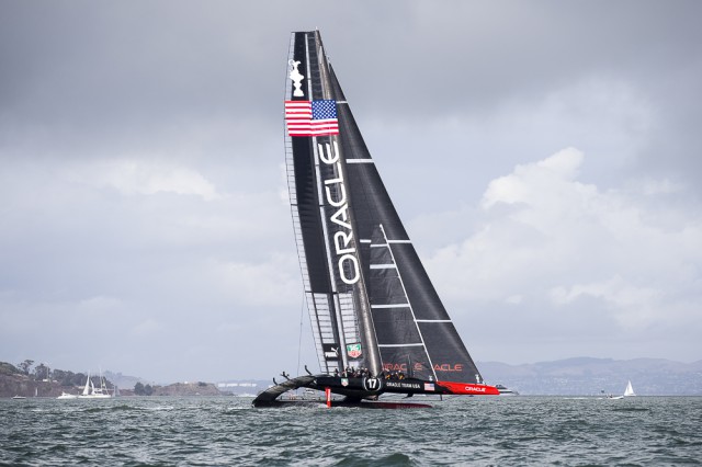 “Trimmen” des Segels durchaus erlaubt © america’s cup 34. America's Cup Finals San Francisco (_MG_4755)