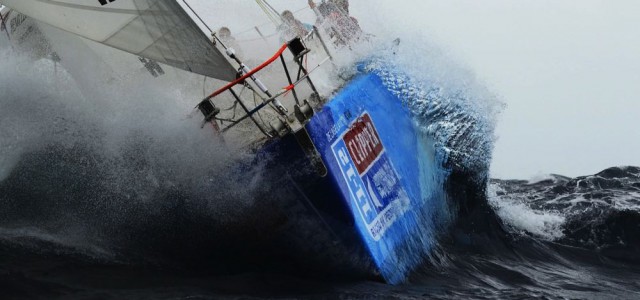 Das Vorstag der 70 Fußer beim Clipper Race scheint mit einem schwachen Beschlag ausgerüstet zu sein. © Clipper Ventures clipper race