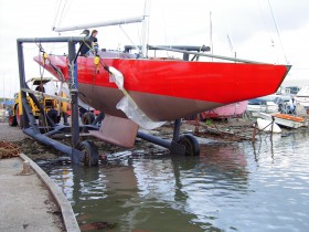 Hempels Spezialität sind moderne Meteryachten. Hier der englische Achter ‘Ganymede’ beim Stapellauf 2007 © Yachtkonstruktion Juliane Hempel Hempels Spezialität sind moderne Meteryachten. Hier der englische Achter ‘Ganymede' beim Stapellauf 2007 © Yachtkonstruktion Juliane Hempel