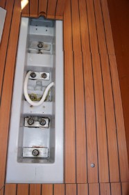 40.7, Beneteau, Kielbolzen