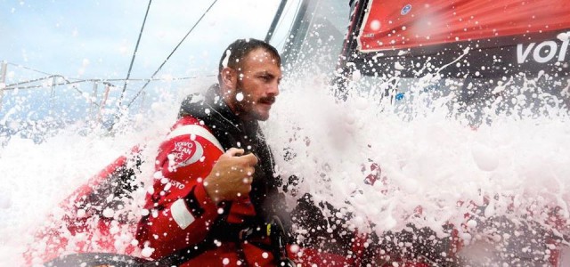 Feuchtes Vergnügen. Ein banger Blick geht immer mal nach oben. Hält die Mastspur? © Yann Riou/Dongfeng Race Team/Volvo Ocean Race Dongfeng