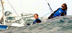Hannah Mills und Saskia Clark bei der Aquece Rio International Sailing Regatta Anfang 2014. © Ocean Images Mills clark