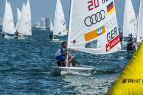 Philipp Buhl gewinn das zehnte Rennen und sichert sich schon vor dem Medalrace Rang zwei. © Walter Cooper Philipp Buhl