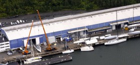 Das mehr als 20.000 Quadratmeter große Gelände der Knierim-Werft am Nordostseekanal aus der Luft. ©  Werft-Foto