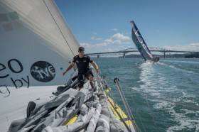 Brunel ist den Frauen auf den Fersen schafft aber nicht das Überholmanöver. © Stefan Coppers/Team Brunel SCA