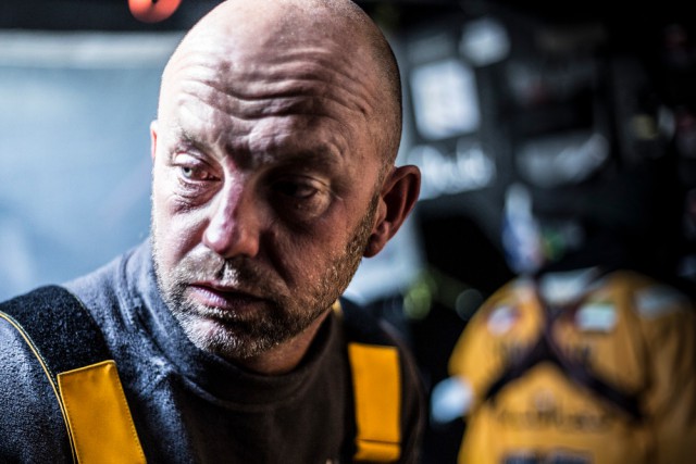 Mut zur Hässlichkeit. Ian Walker ist noch nicht in Feierstimmung. © Matt Knighton / Abu Dhabi Ocean Racing / Volvo Ocean Race 