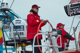 Juan Carlos übernimmt das Steuer von Mapfre nach dem Inport Coup. © Victor Fraile / Volvo Ocean Race Volvo Ocean Race