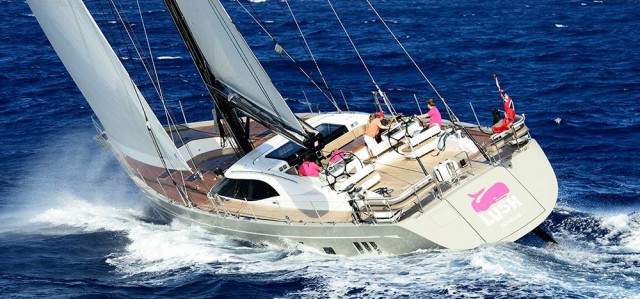 Oyster 825