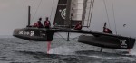 America’s Cup: Ainslie zeigt die nächste AC45 Generation – Rad statt Pinne für mehr Kontrolle