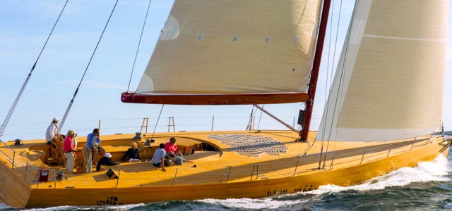 Frank Gehry, Yacht, Foggy, German Frers