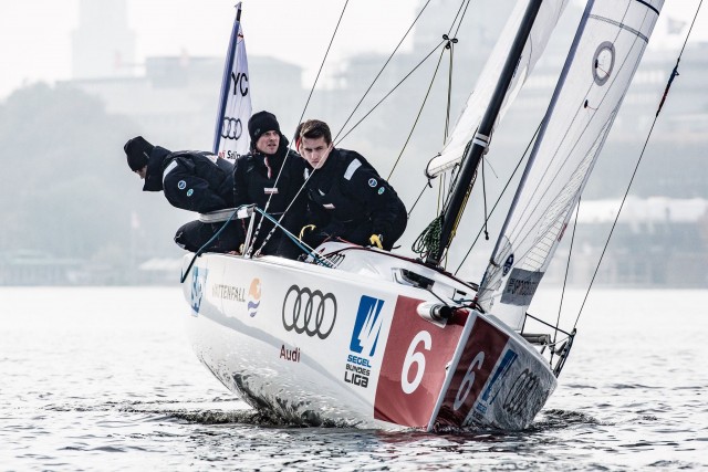 Die Hofmann-Brüder beim Einsatz für den Düsseldorfer Yacht-Club. Die Liga-Segler beherrschen auch das MdM Feld. © DSBL MdM
