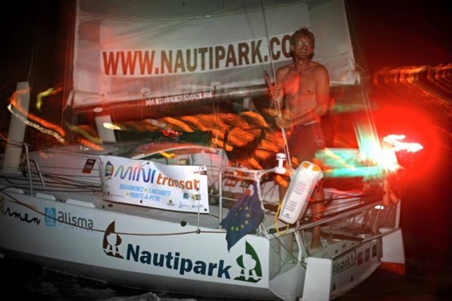 Kurz vor der Ziellinie vor der Insel Guadeloupe: Frederic Denis, Sieger bei den Prototypen © mini transat Vapillon Mini Transat, Sieger Frederic Denis
