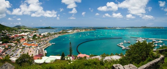 Marigot-Harbor: Hier wurde die Gendarmerie Maritime auf dem Katamaran “Papillon” fündig © Tourismus St. Maarten Katamaran, gestohlen, wiedergefunden