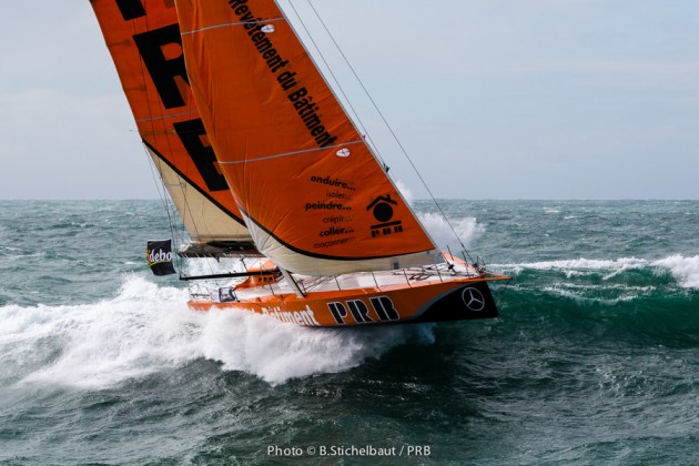 Die IMOCA “PRB” im Atlantik-Surf vor Belle Ile © Stichelbault PRB, Riou, Vendée Globe, Sturm, Training