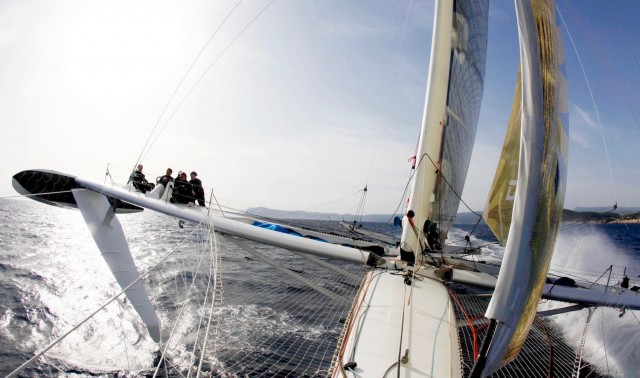 Alain Thébault auf Hydroptère in seinem Element © hydroptere Wassertaxi, Foil, Umwelt