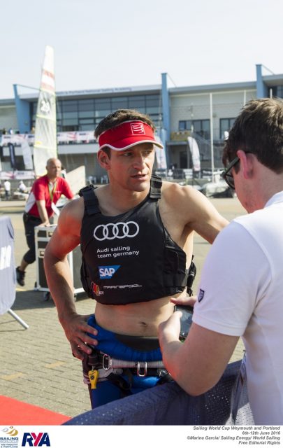 Toni Wilhelm versucht, sich im kleinen Surfer-Feld in Rio-Form zu bringen und führt das Feld an. ©Marina García / Sailing Energy