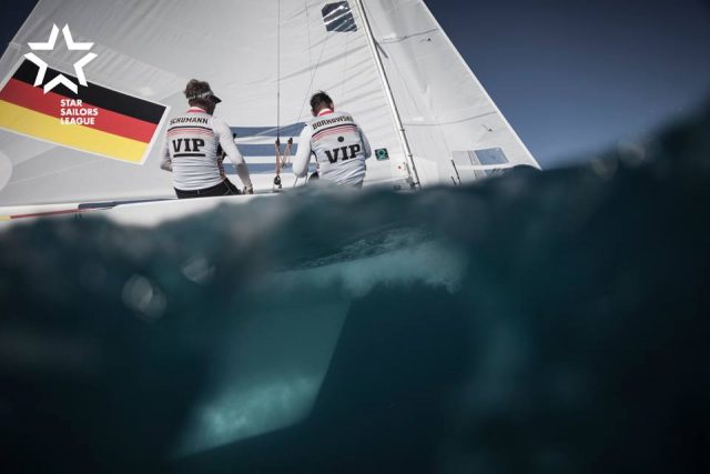 Schönes klares Wasser auch für Jochen Schümann, aber bisher läuft es noch nicht… © SSL/Marc Rouiller Star Sailors League