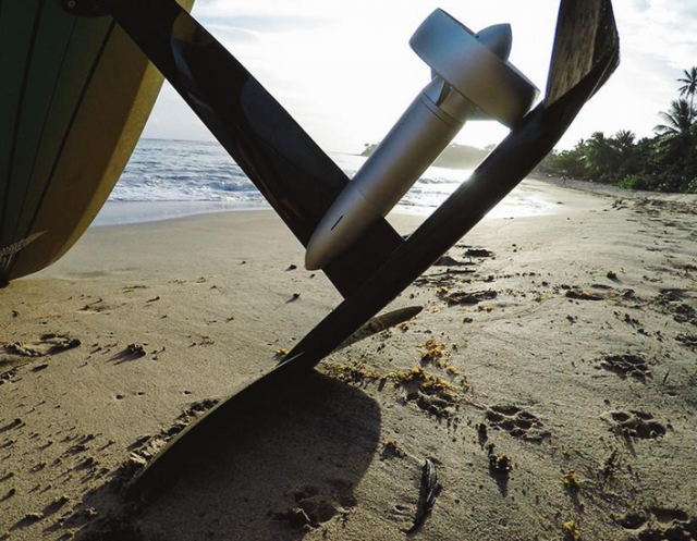 Der Unterwasser-E-Motor macht es möglich. © Liftfoils Liftfoils
