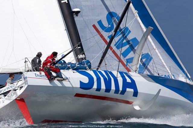 Das SMA-Foil anders als bei der Konkurrenz von oben in den Rumpf gesteckt. © J. Vapillon / Grand Prix Guyader IMOCA